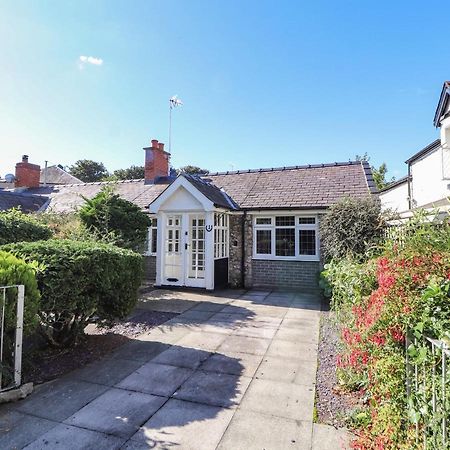Ty Cerrig Villa Rhyl Exterior photo