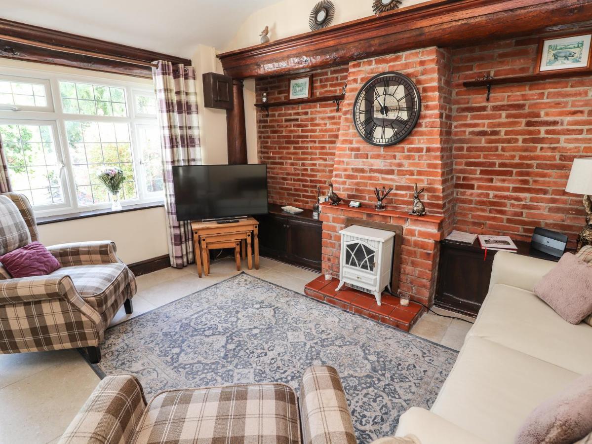 Ty Cerrig Villa Rhyl Exterior photo