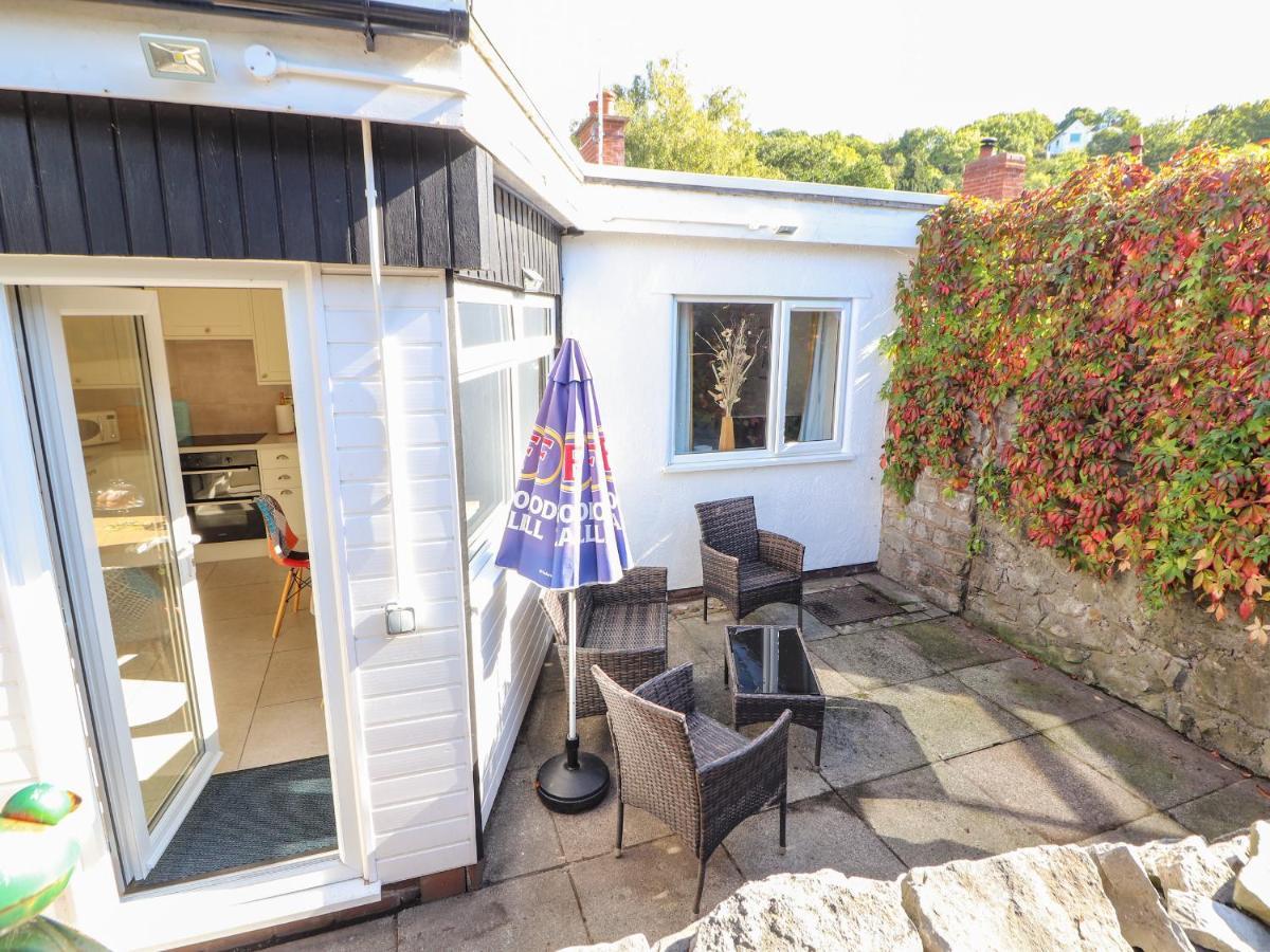 Ty Cerrig Villa Rhyl Exterior photo